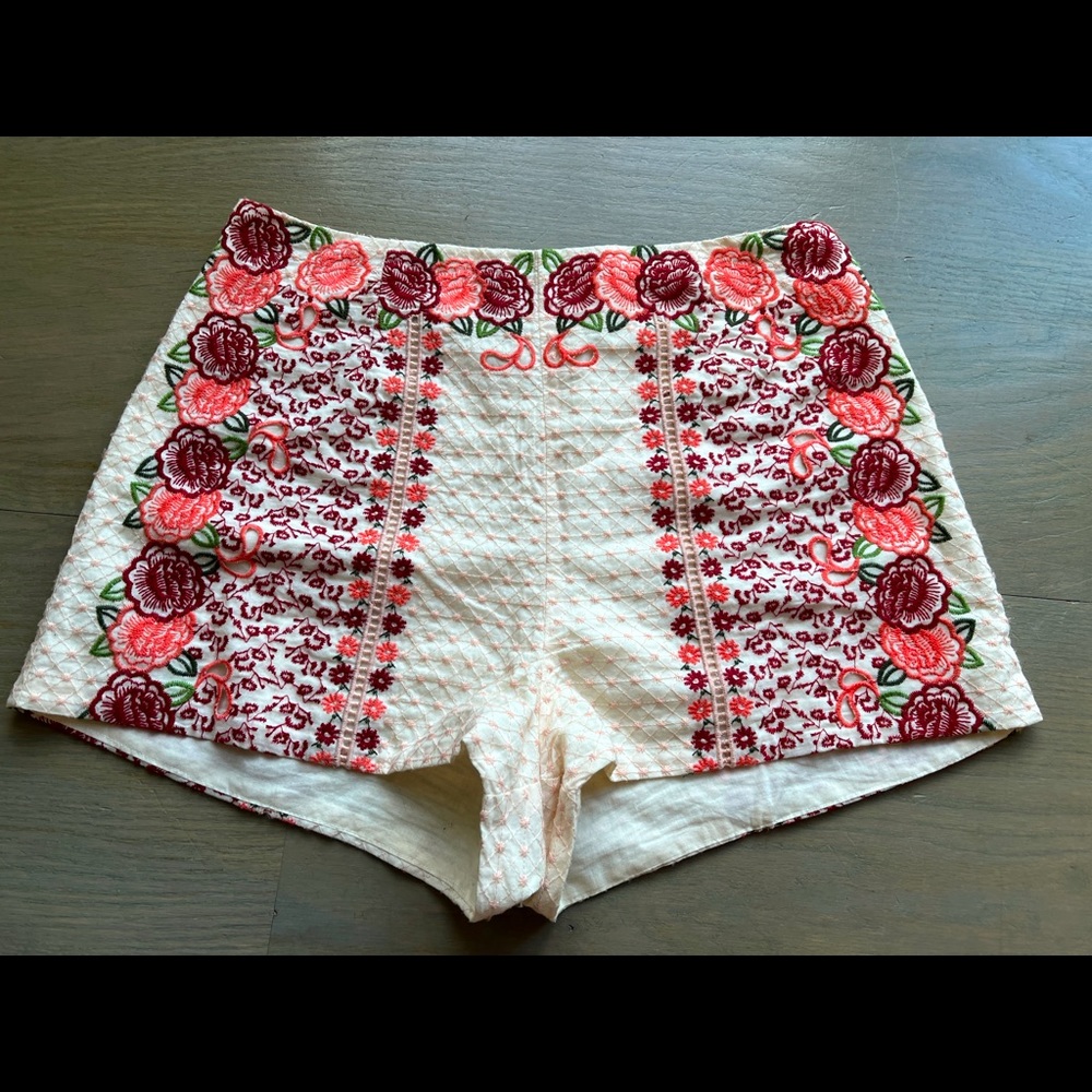 H&M Divided Boho Festival Floral Embroidery Shorts